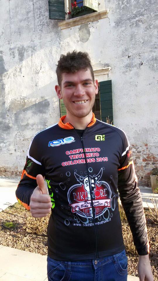 Michele D'Alberto con la maglia di campione triveneto junior 2015
